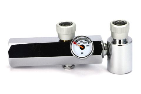 CGA 320 -täyttöadapteri